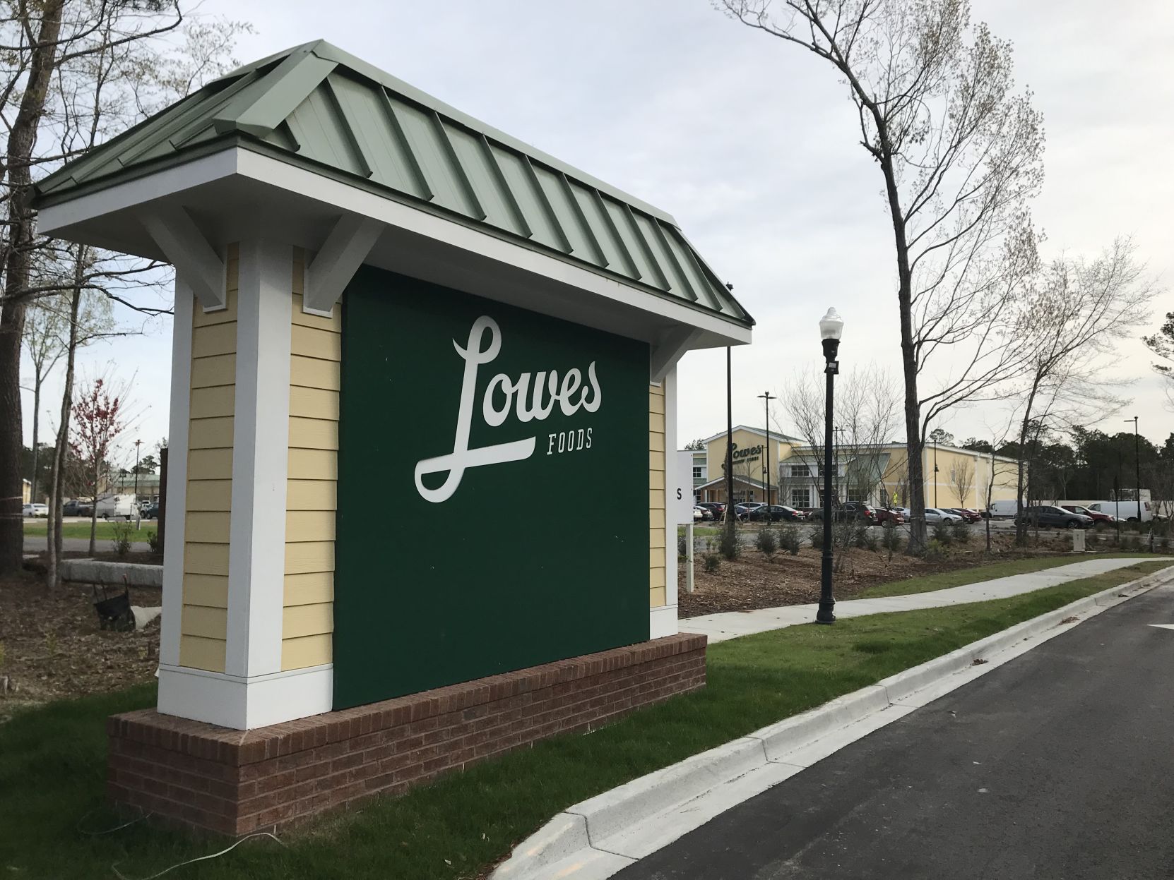 Lowes Foods sign (copy)